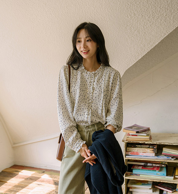 [JUST BETTER] Breeze Garden Freel Blouse