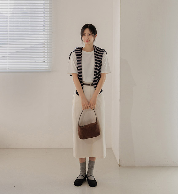 5DA32523HN_Silhouette-Enhancing Slit Spandex Skirt