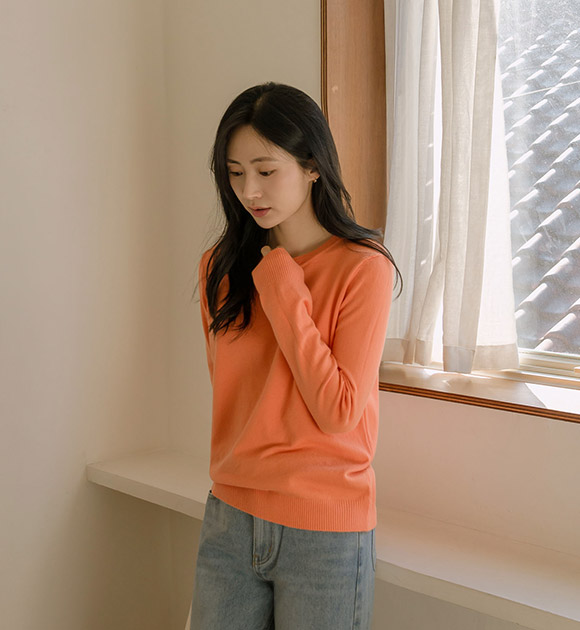 Moist-Touch Pastel Knitwear (Round/V-Neck)