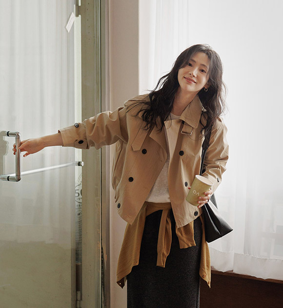 Balloon-banding Fit Short Trench Coat