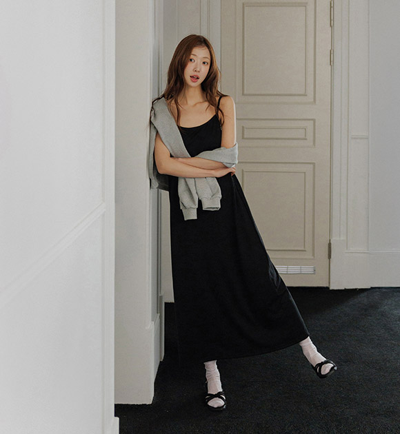 Snug-Fit Stretch Easy Strap Dress