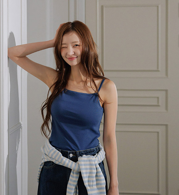 No-Reveal Spandex Square-Neck Tank Top