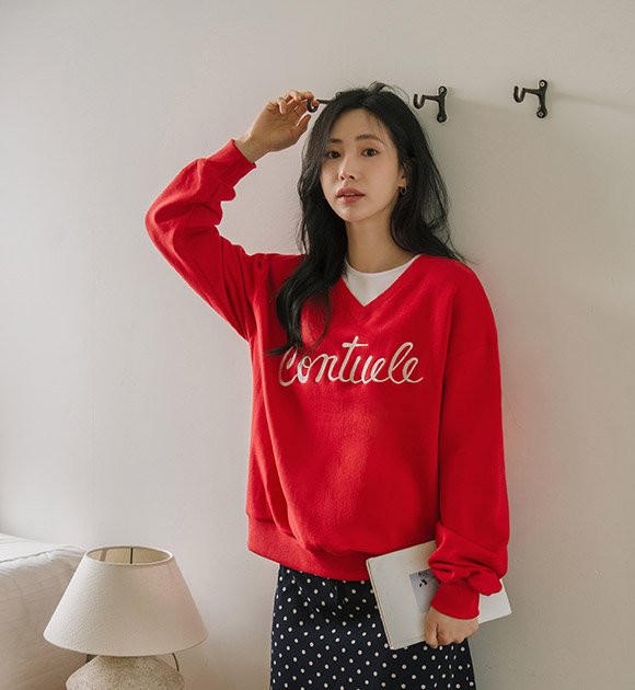 Ser Embroidered V-neck Sweatshirt