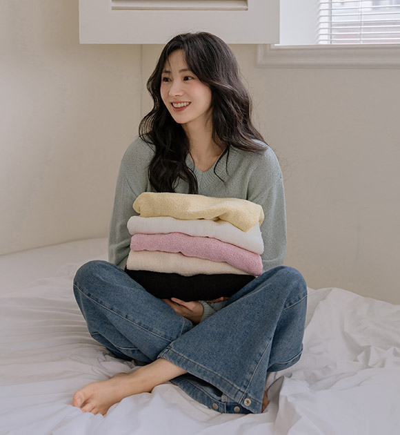 Basic Fit Boucle V-neck Knitwear