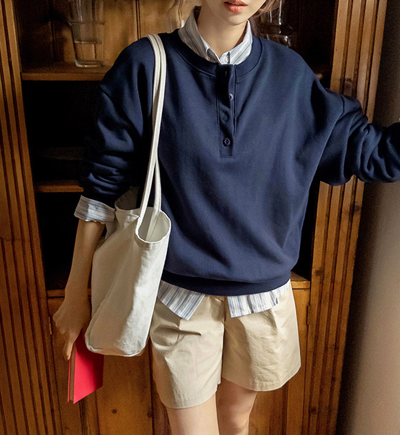 Hansel Half-Open Button Sweatshirt