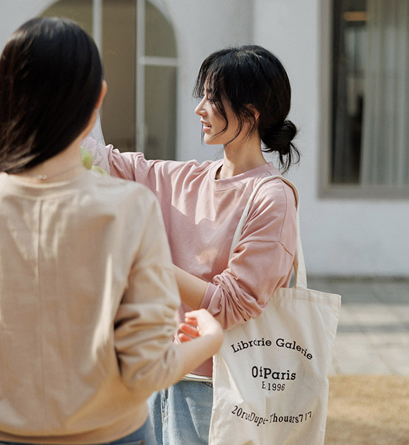 Nia Back-slit Semi-cropped Sweatshirt