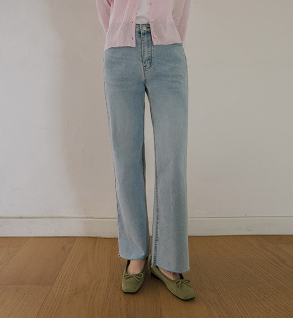 Reve Raw-hem Straight Jeans