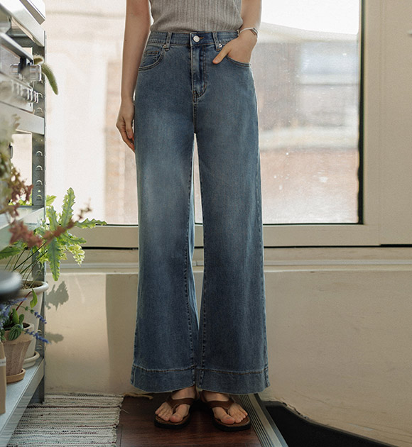 Kai Square-toe Simple Flip-flops