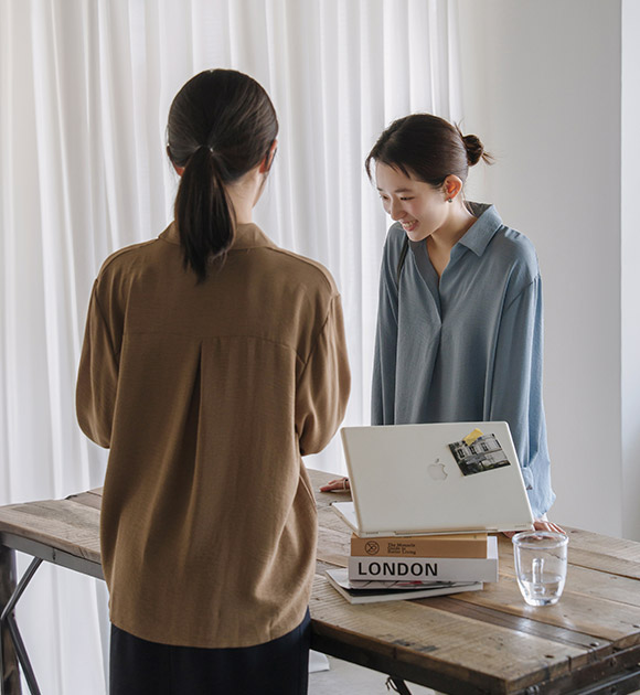 [✨️Wrinkle-free/Highest stretch👍🏻] Flowy stretch half-open shirt