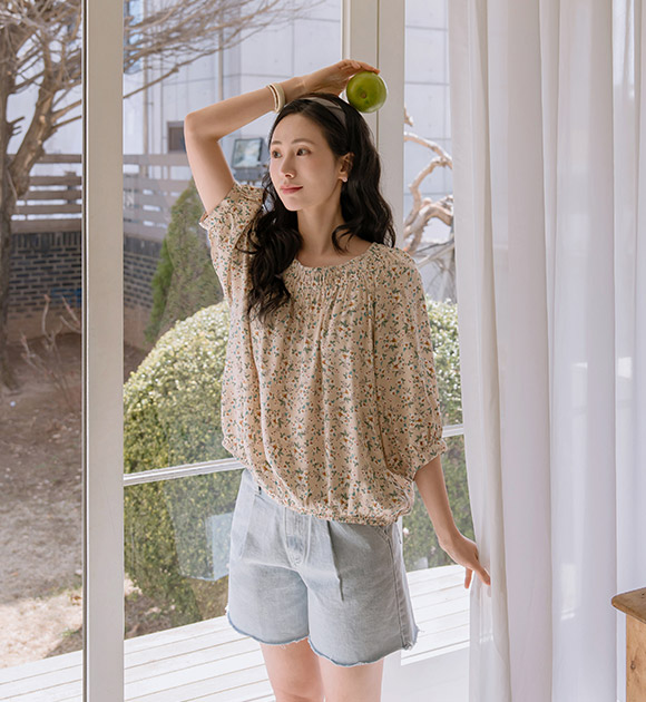 Soft Floral Cool Rayon Banding Blouse