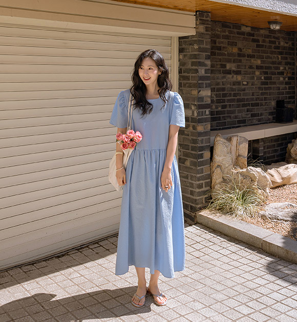 Cool Seersucker Square-neck Puff Dress