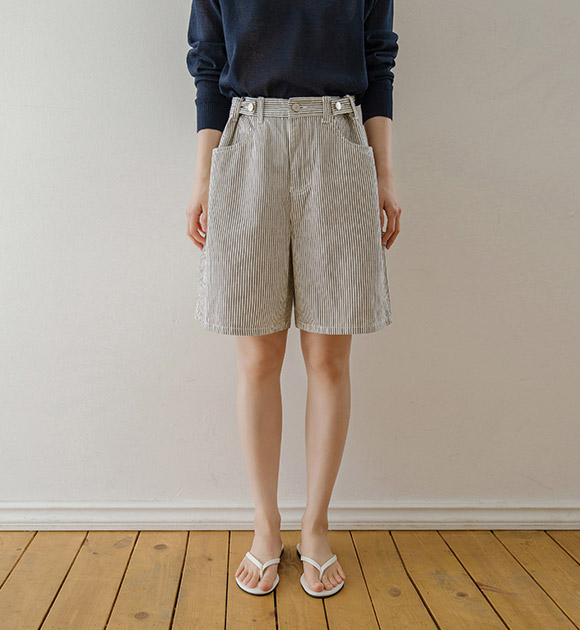 Kaco Button-tab Stripe Shorts