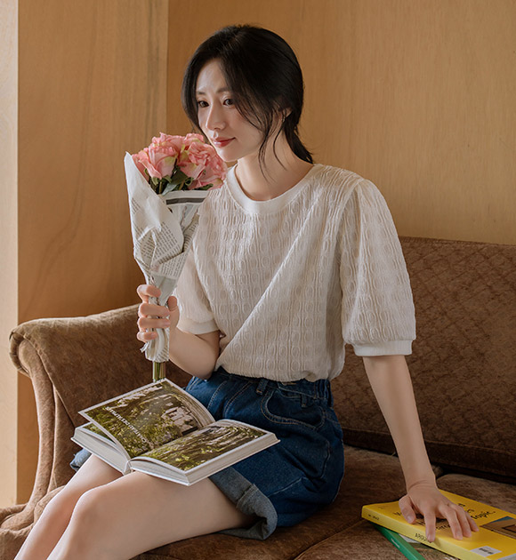 Loyna Spandex Embossed Wrinkle Puff Tee