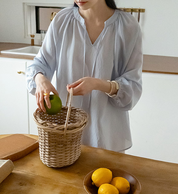 Loco V-neck Strap Blouse