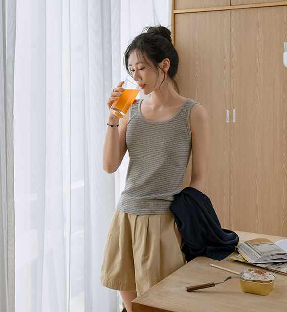 Thin Stripe Corrugated Tank Top