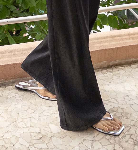 Adjustable Buckle Flip-Flop Slippers