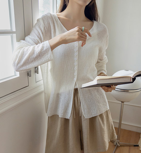 Belle Half-Button Slit Knitwear
