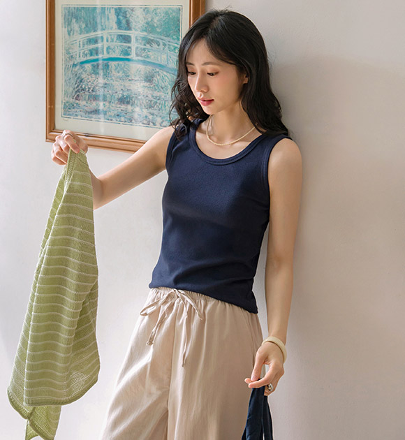 Basic U-neck Mango Tank Top