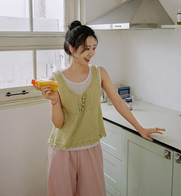 Lovely Button Knit Vest