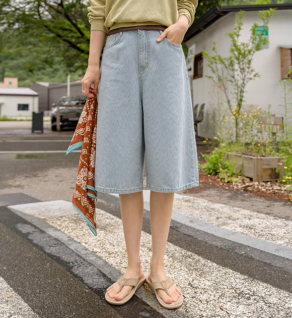 Fresh Stripe Bermuda Denim