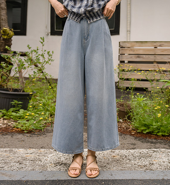 Manic Cross Braided Sandals
