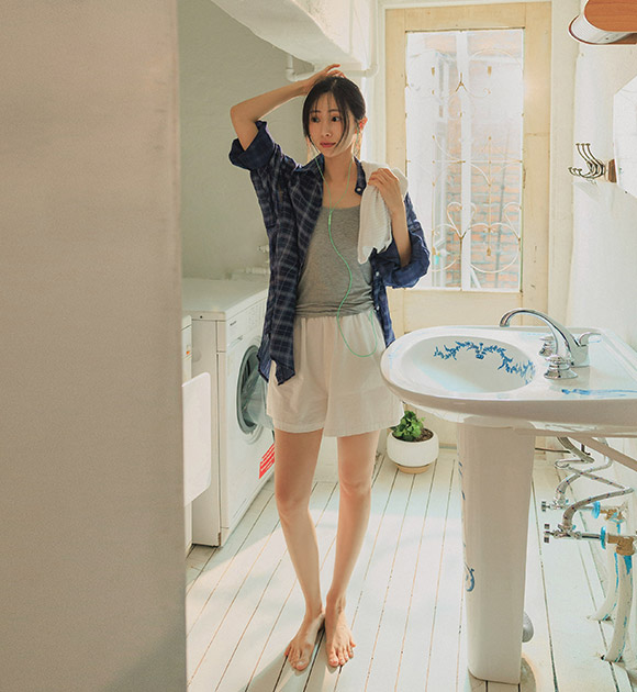 Delicate Mood Long Loose-Fit Checkered Shirt