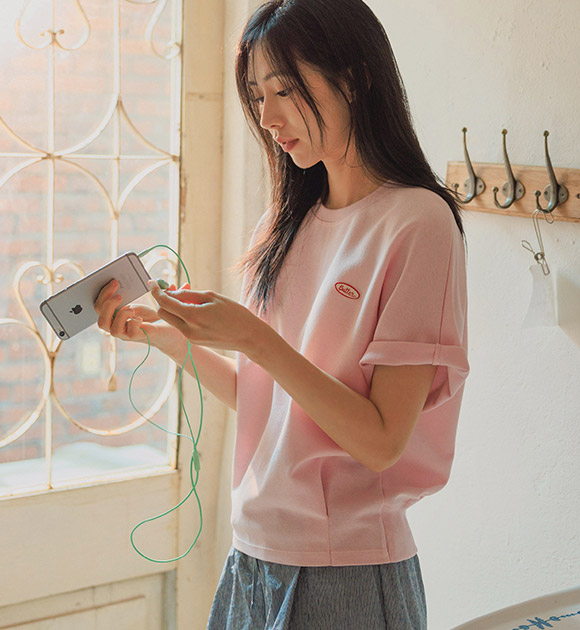 Butter Embroidered Pintuck Balloon Sweatshirt