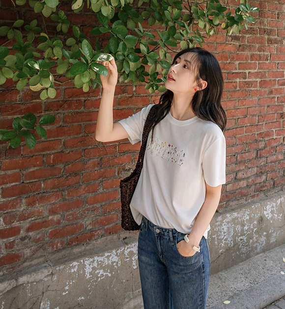 Dali Floral Embroidered Short-Sleeve T-Shirt