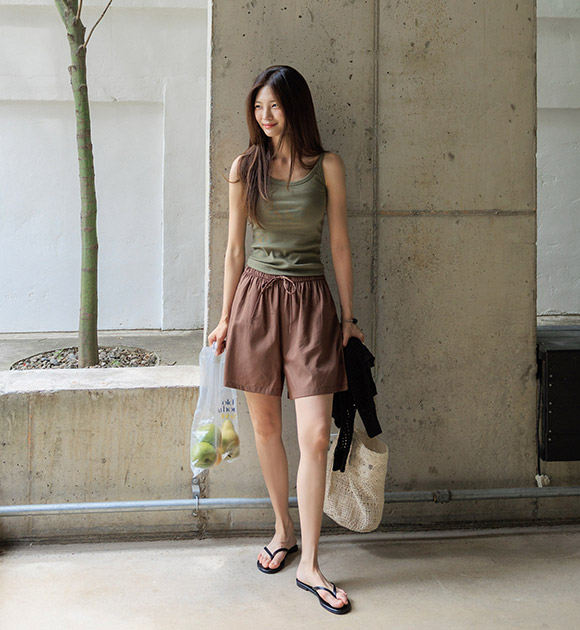 Lightweight Drawstring Banding Shorts