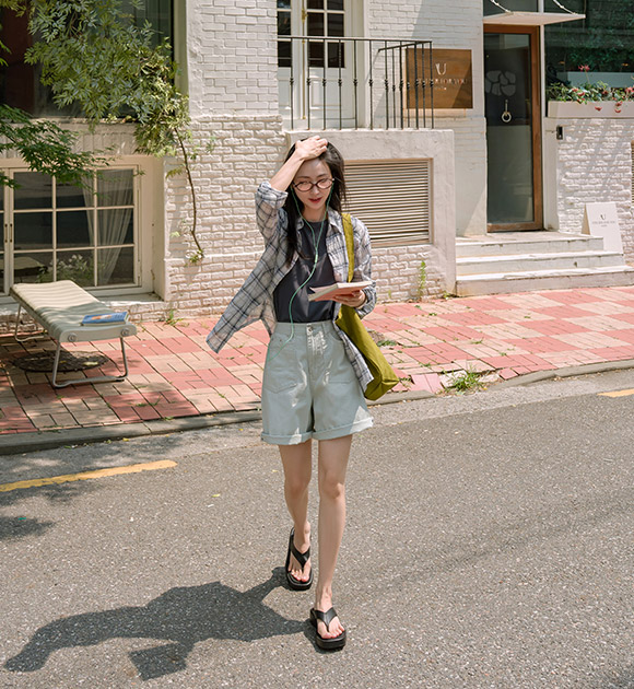 Emma Back-Banded Cationic Shorts