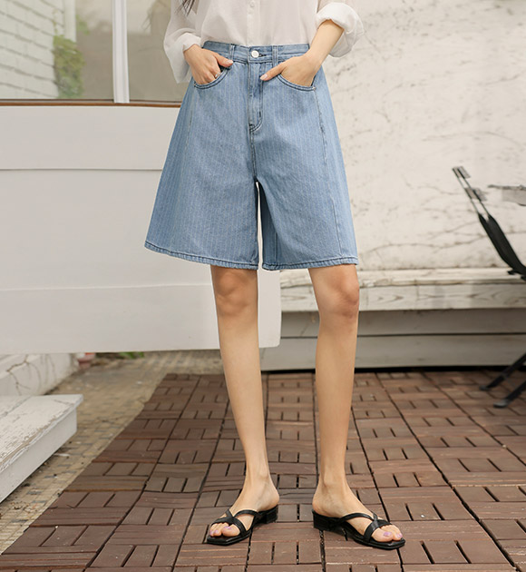 Side Panel Stripe Mid-thigh Denim