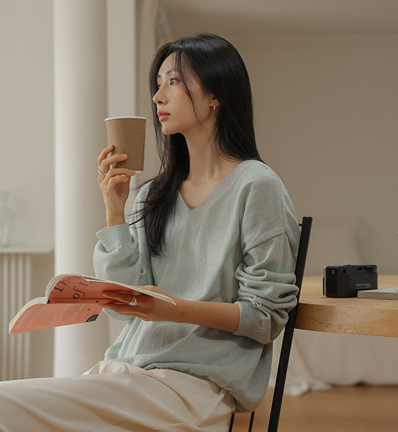 Natural Linen V-Neck Long-Sleeve Knitwear