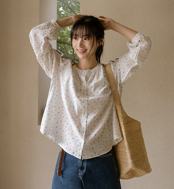 [JUST BETTER] Rosy Floral Blouse