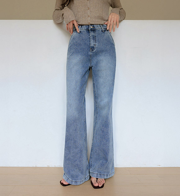 Sturdy Banded Wide Bootcut Jeans (Short/Basic/Long)