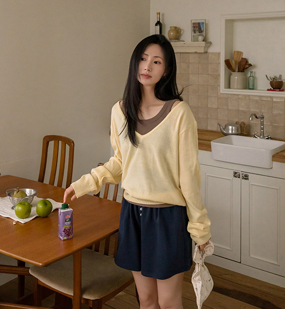 Meloni Deep V-Neck Knitwear