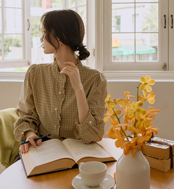 [JUST BETTER] Dear Frill Check Blouse