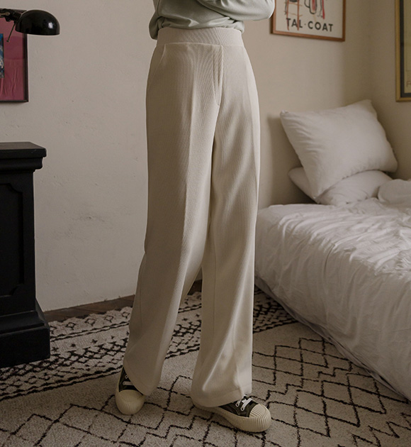 The world's warmest Warm Wide training slacks