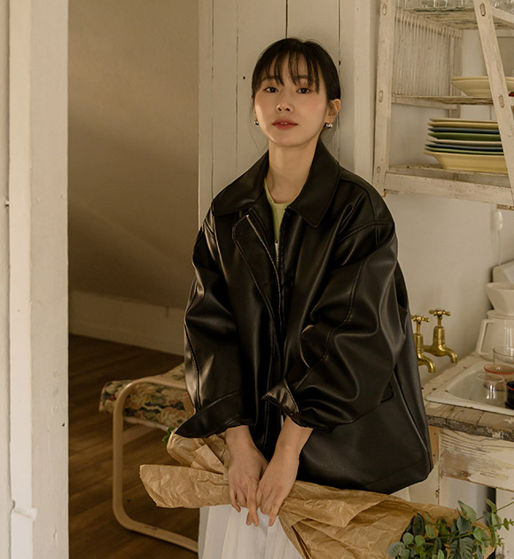 Minuet Loose Fit Leather Half Jacket