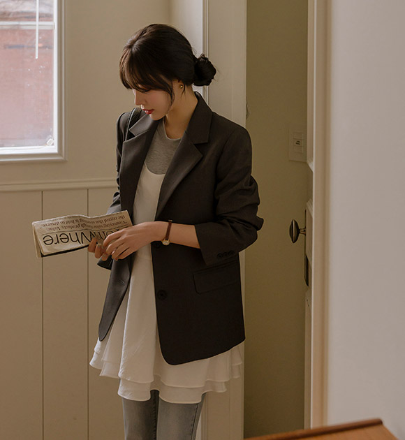 Valencia loose fit two-button jacket