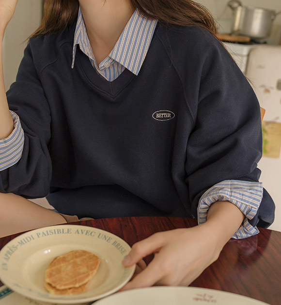 [JUST BETTER] Better V-necked Raglan Sweatshirt
