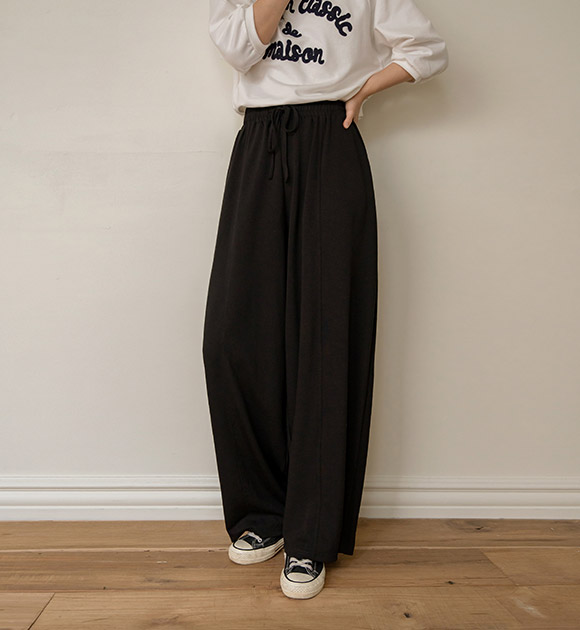 Ditto Seamed Wide-Leg Training Pants
