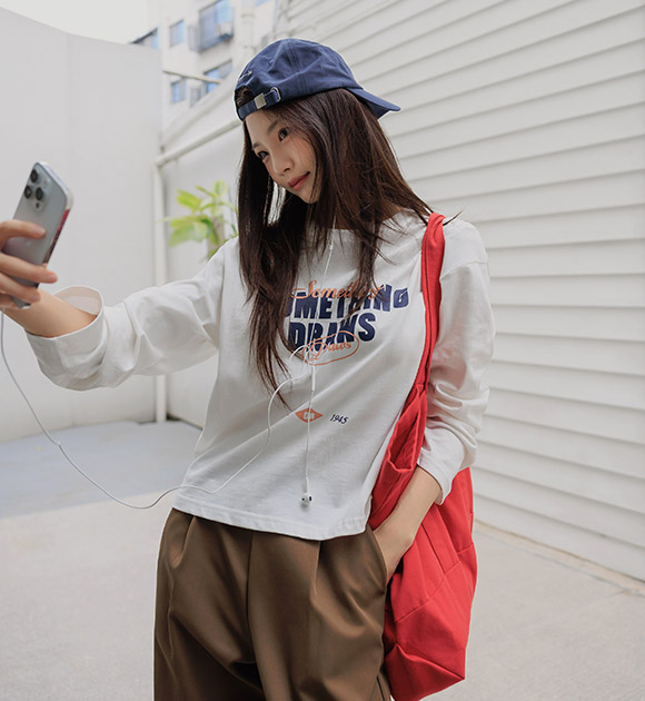 Draw Semi-Cropped Graphic T-Shirt