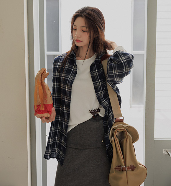 Manive Loose-Fit Two-Tone Shirt
