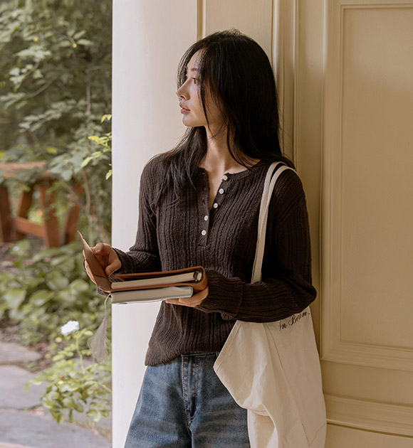 Meari Half-Open Ribbed Knitwear