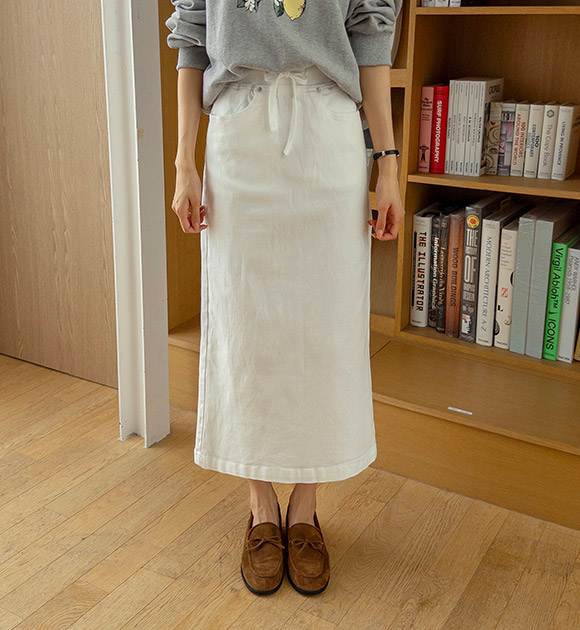 Figure-Flattering Wide-Band Skirt