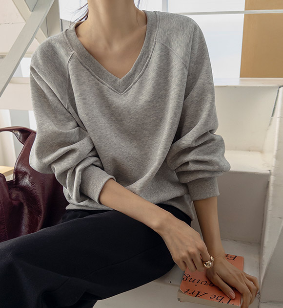 Face-Framing Oversized Sweatshirt