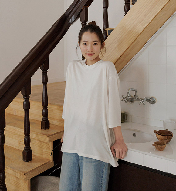 Ultimate Stretch Loose-Fit 3/4 Sleeve Tee