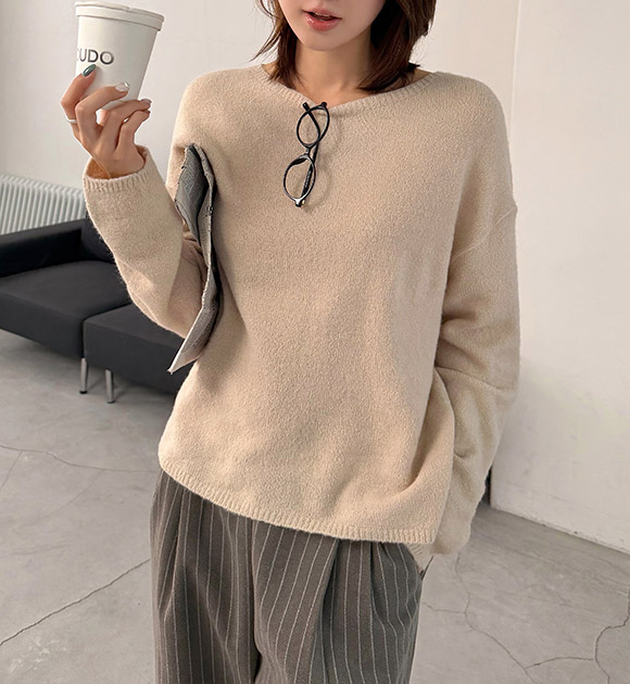 Flat Lip-Neck Delicate-Fit Knitwear