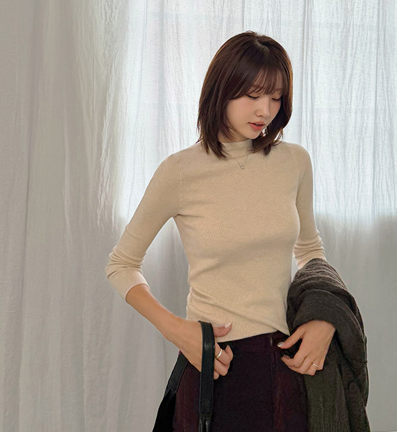 Skin-Fit Mock Neck Ribbed Knit Top