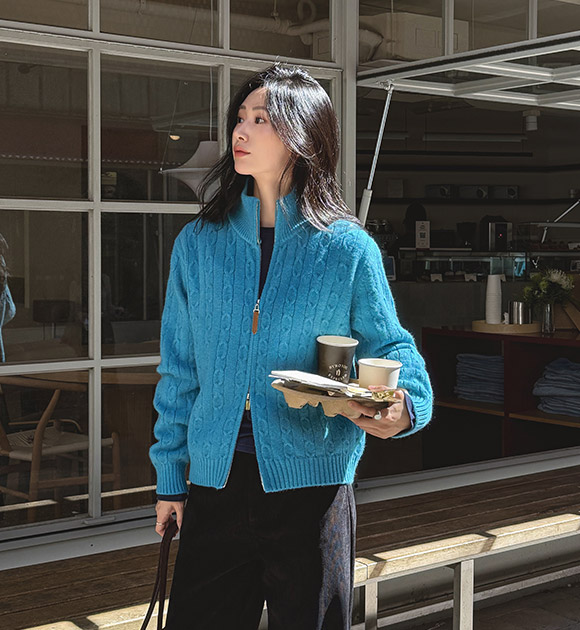 [Just One Exclusive] Luel Twisted Highneck Wool Knit Zip Up